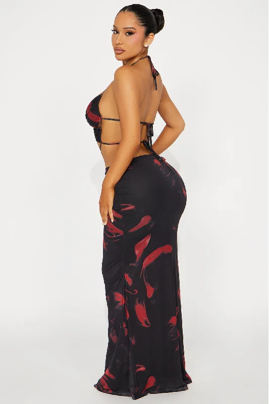 Erin Backless Mesh Maxi Dress - Black/Red