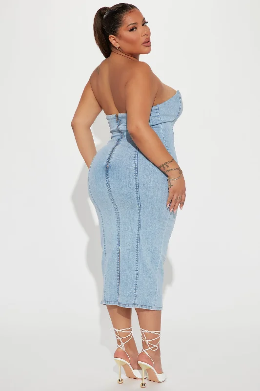 Hottie Denim Midi Dress - Light Wash