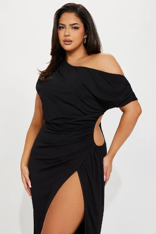 Keep Walking Maxi Dress - Black