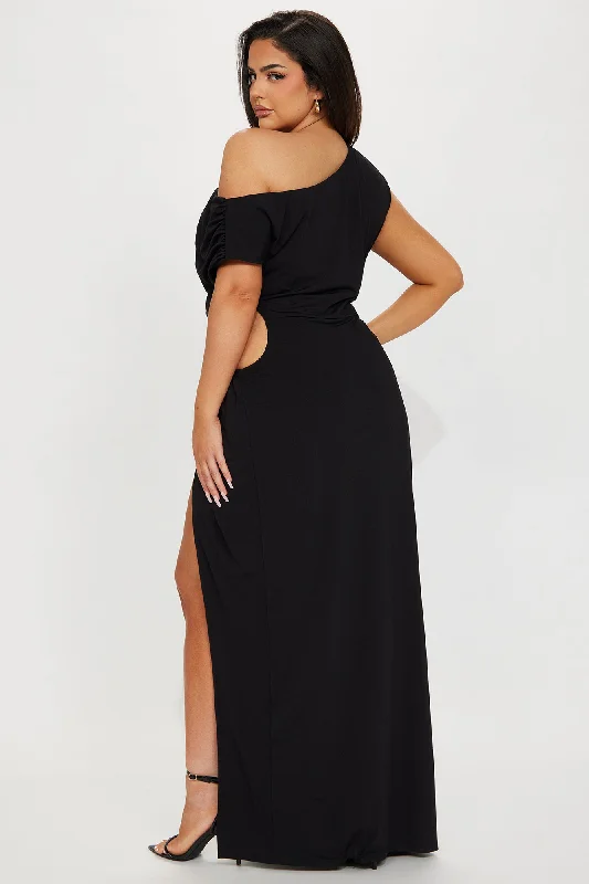 Keep Walking Maxi Dress - Black