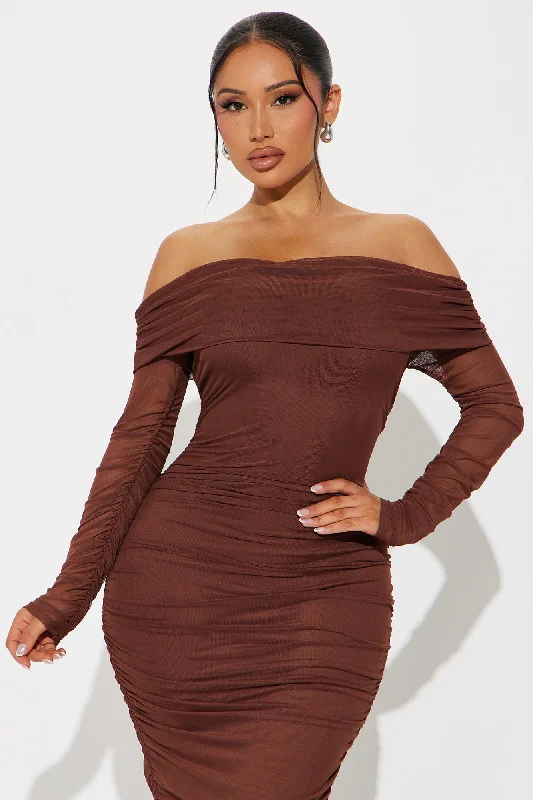 Top Trend Ruched Maxi Dress - Chocolate