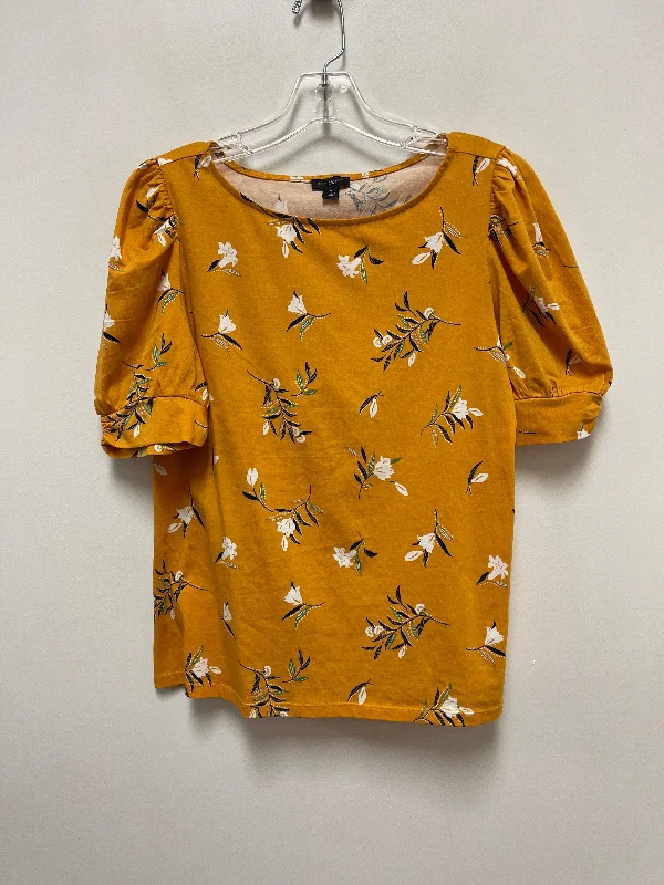 Top Short Sleeve By Ann Taylor In Yellow, Size: M