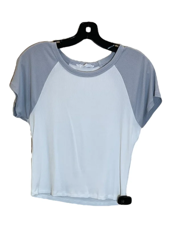 Top Short Sleeve By Clothes Mentor In White, Size: L