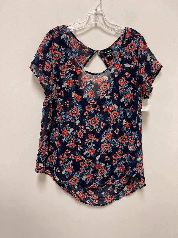 Top Short Sleeve By Torrid In Floral Print, Size: 1x