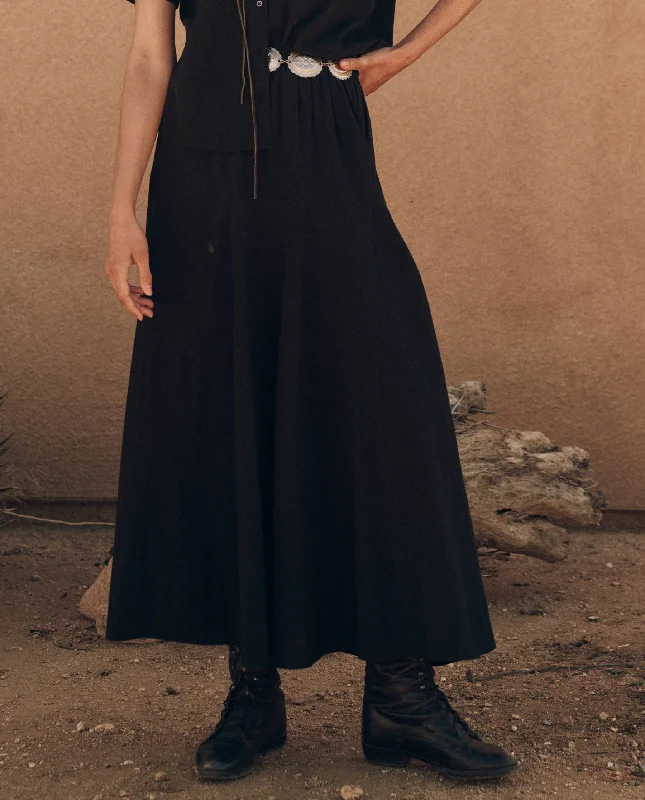 The Godet Skirt. -- Black